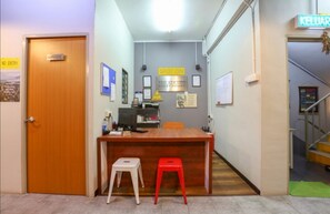 Reception - Hotel O Bed Station Guest House Dormitory (Tanah Rata)
