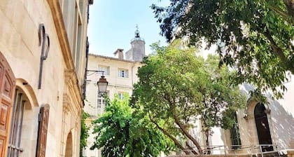 Belle villa 10p avec piscine privée, jacuzzi & court de tennis