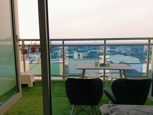 1Bedroom Fully Furnished Condo with Man-Made  Beach Concept