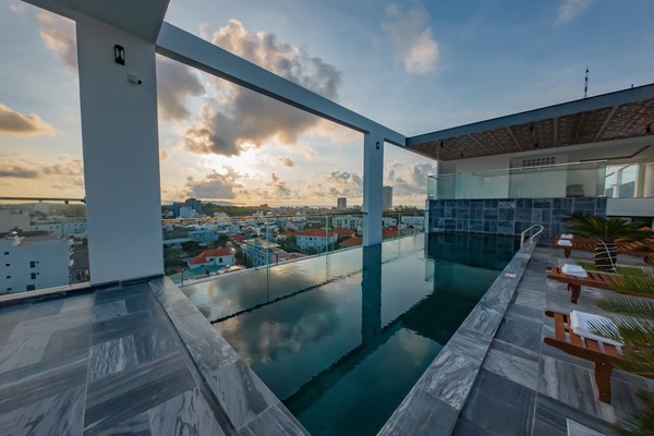 Piscine sur le toit