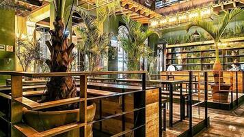 Daily full breakfast (MXN 89 per person)