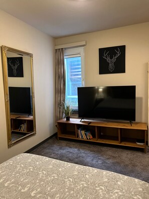 1 bedroom, travel crib, WiFi, bed sheets