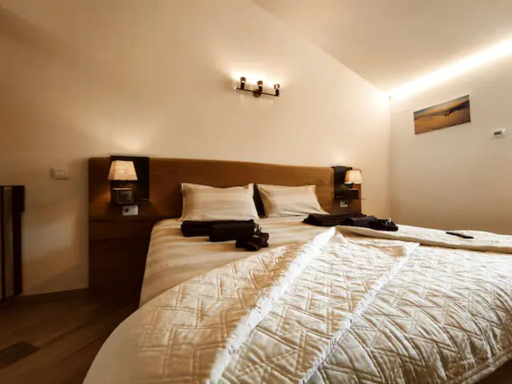 3 makuuhuonetta, työpöytä, silitysrauta/-lauta, ilmainen Wi-Fi