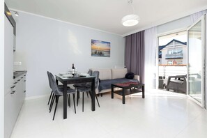 TV, offices - Północna 18B Darłowo | Apartment | Home Office | Balcony (Darlowo)