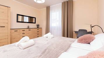 1 Schlafzimmer, Schreibtisch, Bügeleisen/Bügelbrett, WLAN