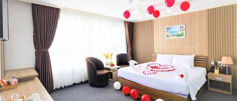 Ropa de cama de alta calidad y escritorio