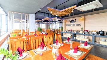 Petit déjeuner préparé à la commande compris tous les jours