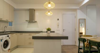 Brand New Stylish Apartment with Fluffy Beds