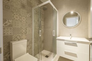 Shower, hair dryer - ≼ Clean & Cozy Room close to City Centre ≽ (Valencia)