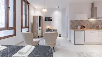 1 slaapkamer, een bureau, gratis wifi, beddengoed