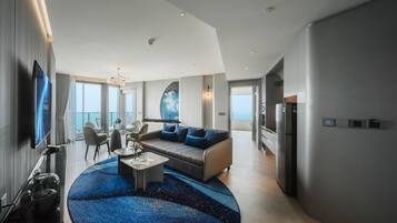 Space Suite Connecting | View from room