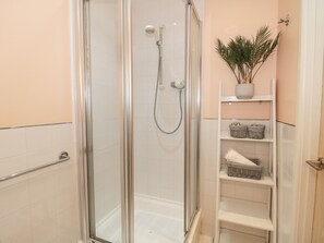 Cottage | Interior - Lighthouse View (Portland)