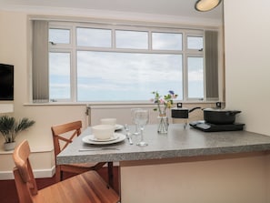 Cottage | Dining - Lighthouse View (Portland)