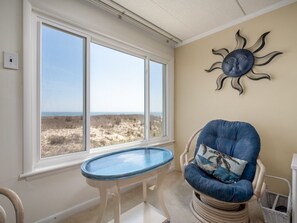 Interior - Spacious and well-equipped 3 Bedroom, oceanfront, mid-town with outdoor pool! (Ocean City)