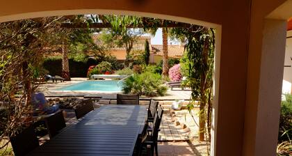 Villa for 8 people with private pool and 1200m2 of land