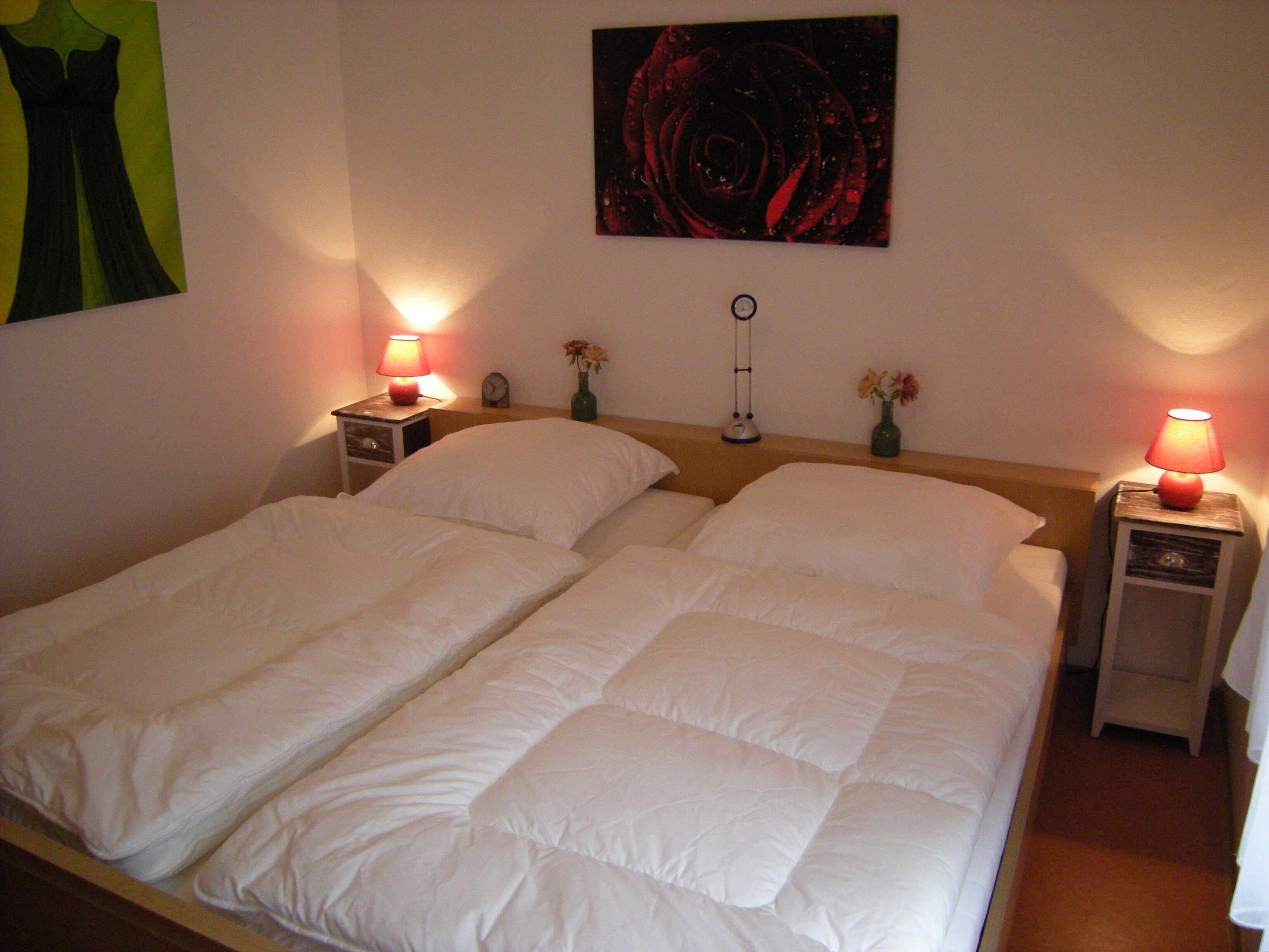 2 Schlafzimmer, Reisekinderbett, kostenloses WLAN, Bettwäsche