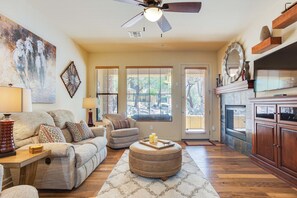 TV, fireplace, offices