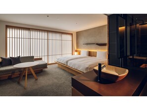 1 室のベッドルーム、デスク、アイロン / アイロン台、WiFi (無料)