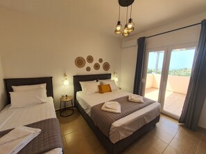 2 bedrooms, desk, iron/ironing board, free WiFi