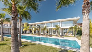 Villa presidencial | Minibar, caja de seguridad en la habitación, escritorio y wifi gratis
