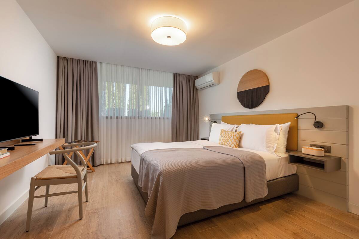 Standard Room | 迷你吧、客房内保险箱、办公桌、免费 WiFi