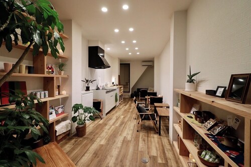 A space like a hideaway / Okayama Okayama