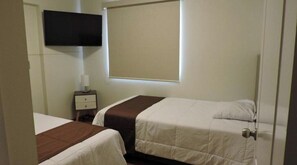 3 Schlafzimmer, Schreibtisch, Bügeleisen/Bügelbrett, kostenloses WLAN