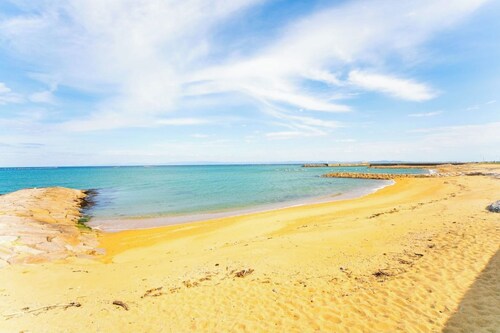 Awaji City Beautiful house right in front of the beach can accommodate 6 people  Free BBQ set re / Awaji Hyōgo