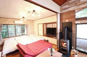 2 bedrooms, desk, free WiFi, bed sheets - 1 building reserved  up to 8 people Mt Fuji 180 / Izunokuni Shizuoka (Izunokuni)