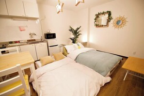 1 chambre, bureau, fer et planche à repasser, accès au Wi-Fi (inclus)