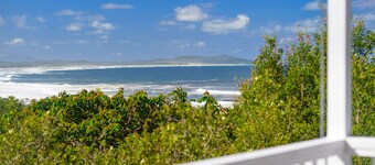 Minimalist, coastal retreat in the peaceful nooks of Crescent Head
