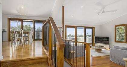 Minimalist, coastal retreat in the peaceful nooks of Crescent Head