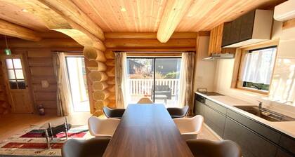 Over 500 years old A handcut log house made from / Kitasaku-gun Nagano