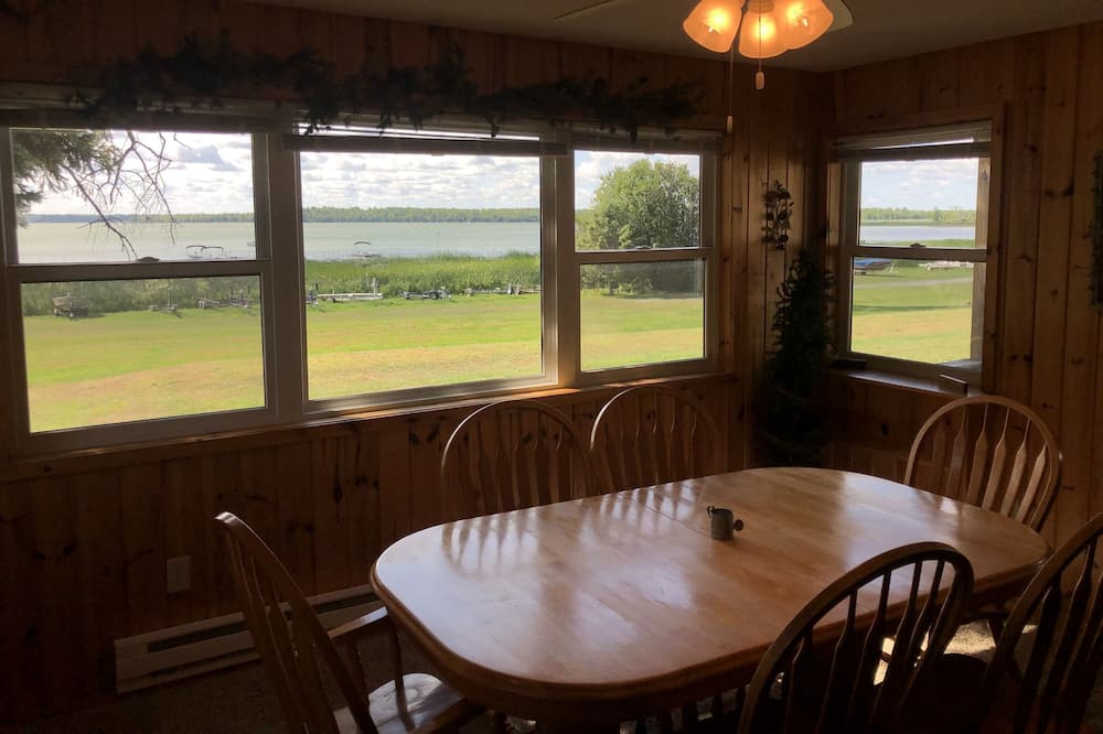 Cabin 15 Lakefront Cabin @ Family/Pet Friendly Resort Fishing Dock