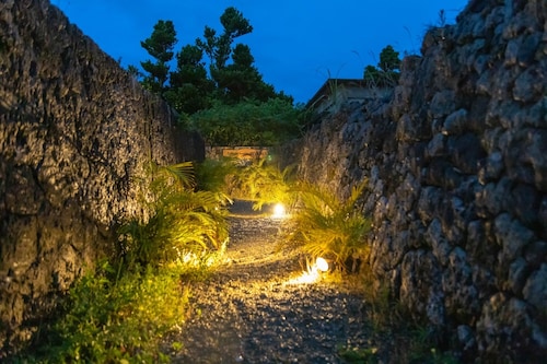 星空・島サウナ・BBQ 満天の星空・サウナでリラックス・BBQもOK・元有形文化財を1棟貸切 / うるま市 沖縄県