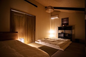 1 bedroom, desk, bed sheets