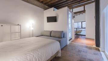 1 habitación, wifi y ropa de cama