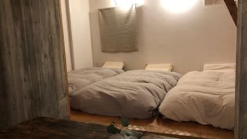 1 bedroom, desk, free WiFi, bed sheets