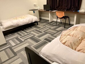 1 bedroom, desk, iron/ironing board, free WiFi
