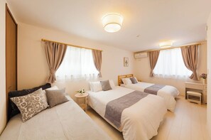 5 Schlafzimmer, Schreibtisch, Bügeleisen/Bügelbrett, kostenloses WLAN