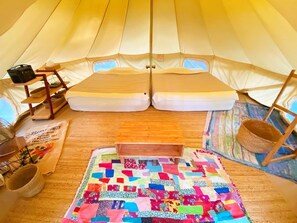 1 habitación, escritorio, wifi gratis y ropa de cama