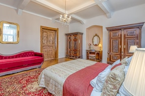 2 多间卧室、笔记本电脑工作区、熨斗/熨衣板、免费 WiFi