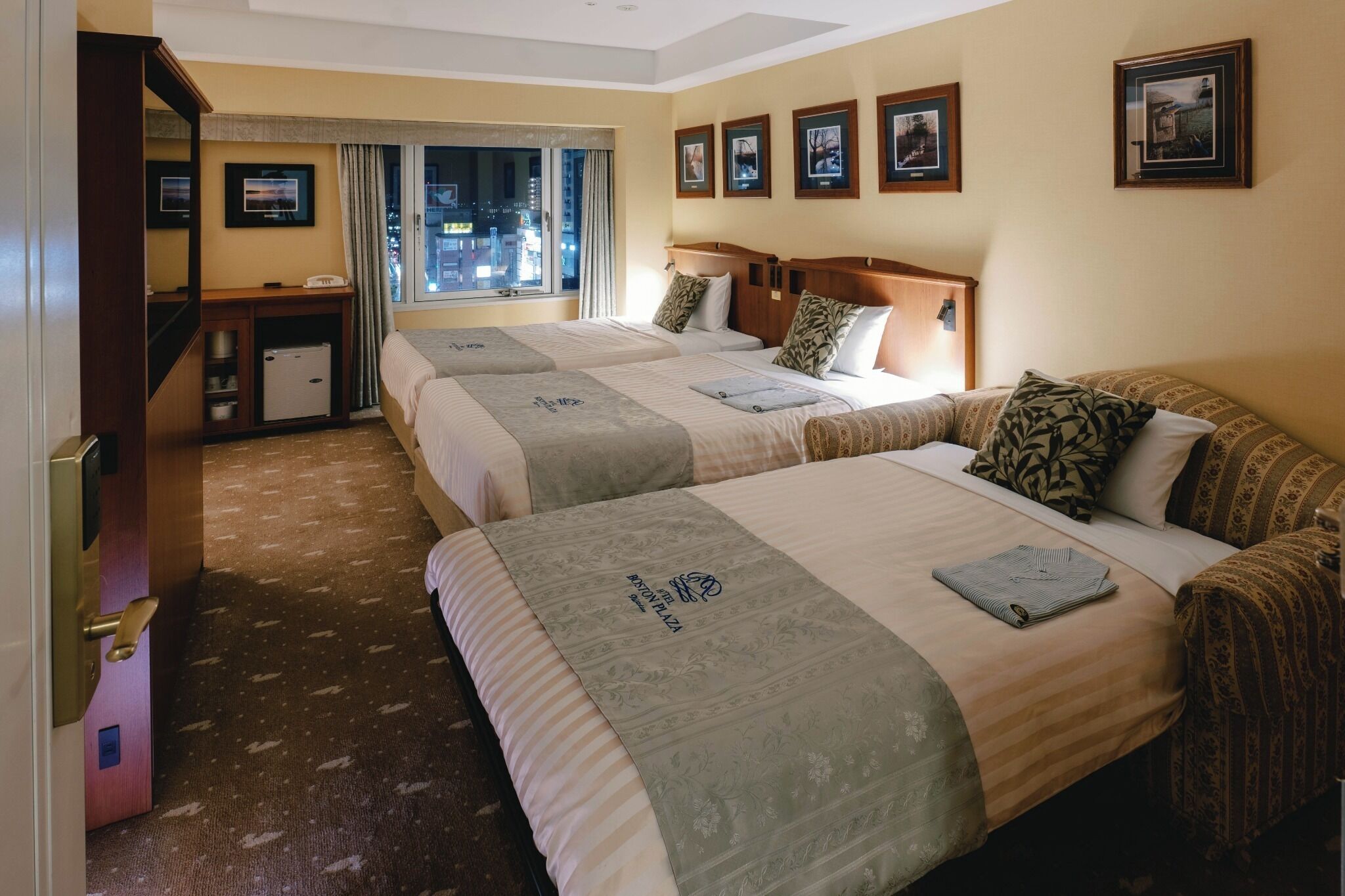 1 bedroom, desk, iron/ironing board, free WiFi