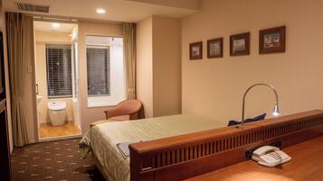 1 bedroom, desk, iron/ironing board, free WiFi