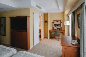 1 bedroom, desk, iron/ironing board, free WiFi - Deluxe Twin North Wing No Smoking Great Simple  / Kusatsu Shiga (Kusatsu)