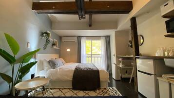 1 bedroom, desk, free WiFi, bed sheets