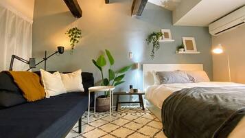 1 bedroom, desk, free WiFi, bed sheets