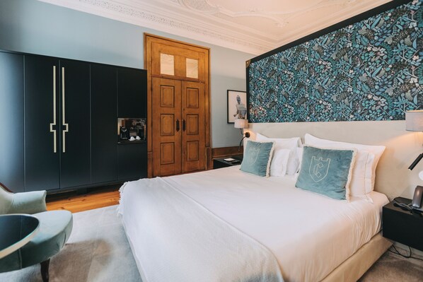 Habitació clàssica | Minibar, caixa forta a l'habitació, decoració individual i escriptori 