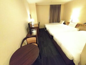 1 bedroom, desk, WiFi (free), bed sheets - Standard Room only Triple twin  extra bed no / Taito-ku Tokyo (Taito-ku)