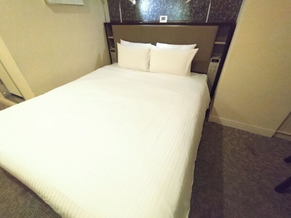 1 bedroom, desk, WiFi (free), bed sheets